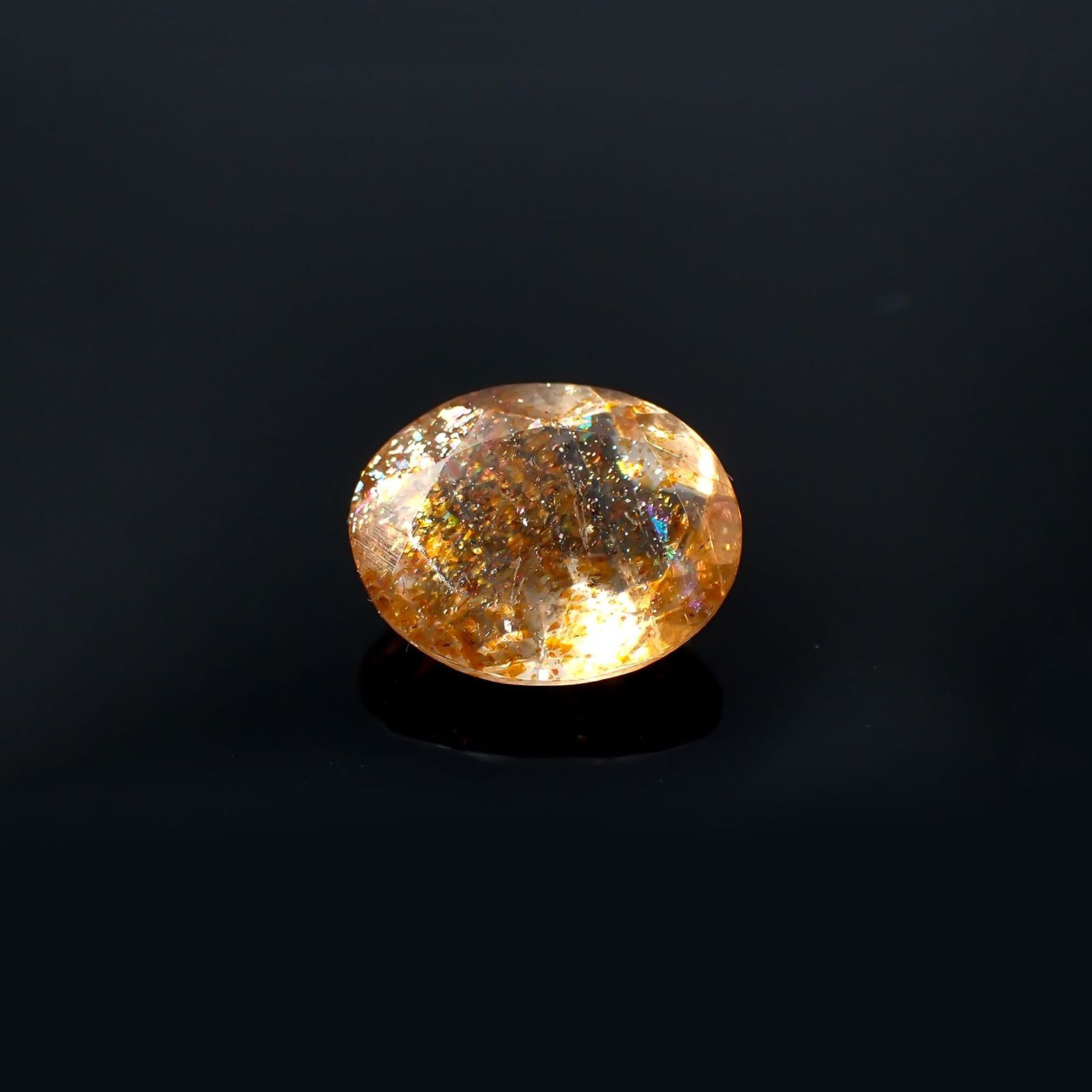 イリュージョンサンストーン インド産 1.73ct / 9.1x7.3mm前後 [221219255]