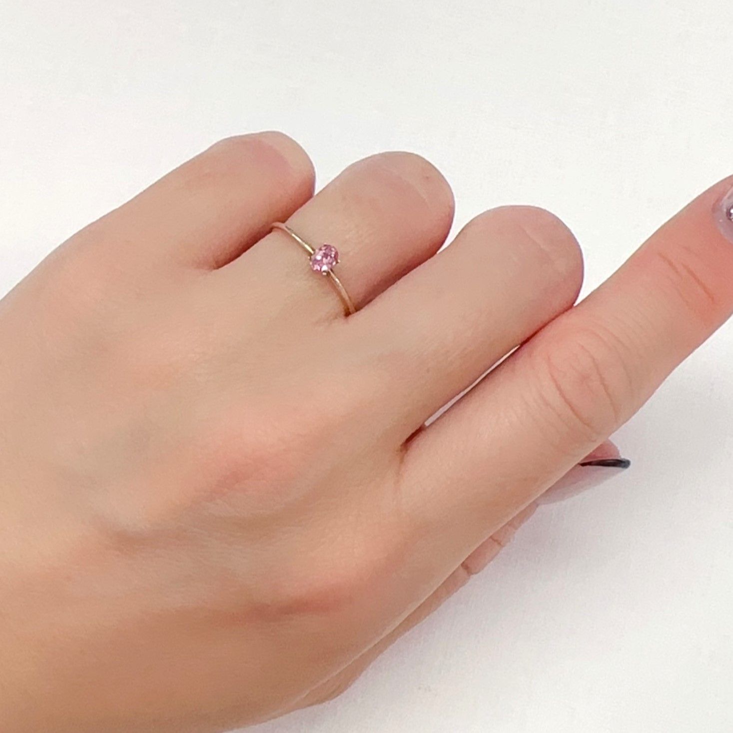 ネオンピンクサファイア スリランカ産 0.21ct[240226296]4x3mm前後