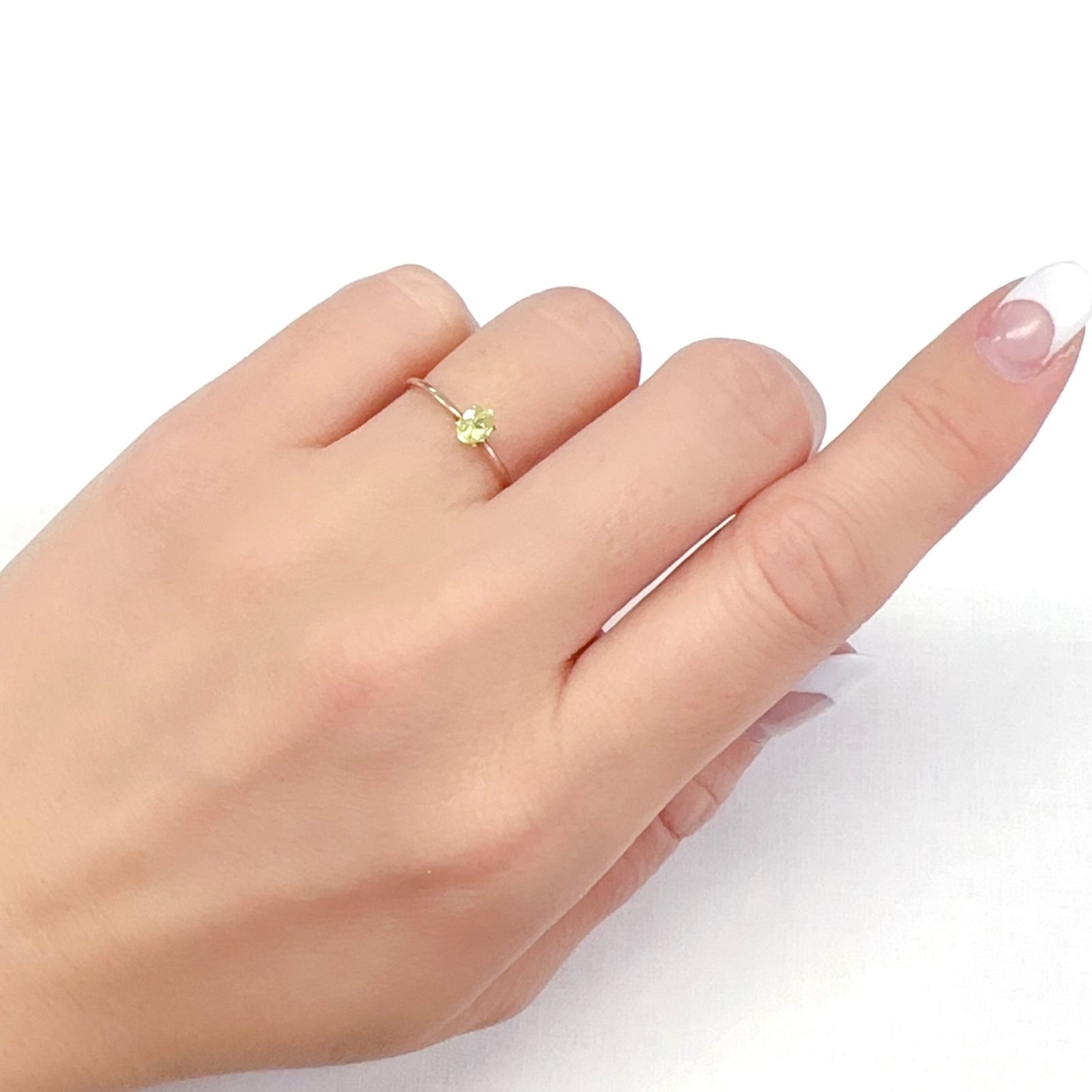 パロットクリソベリル(宝石名クリソベリル)インド産 0.27ct 識別済[231225179]4.4x3.4mm前後