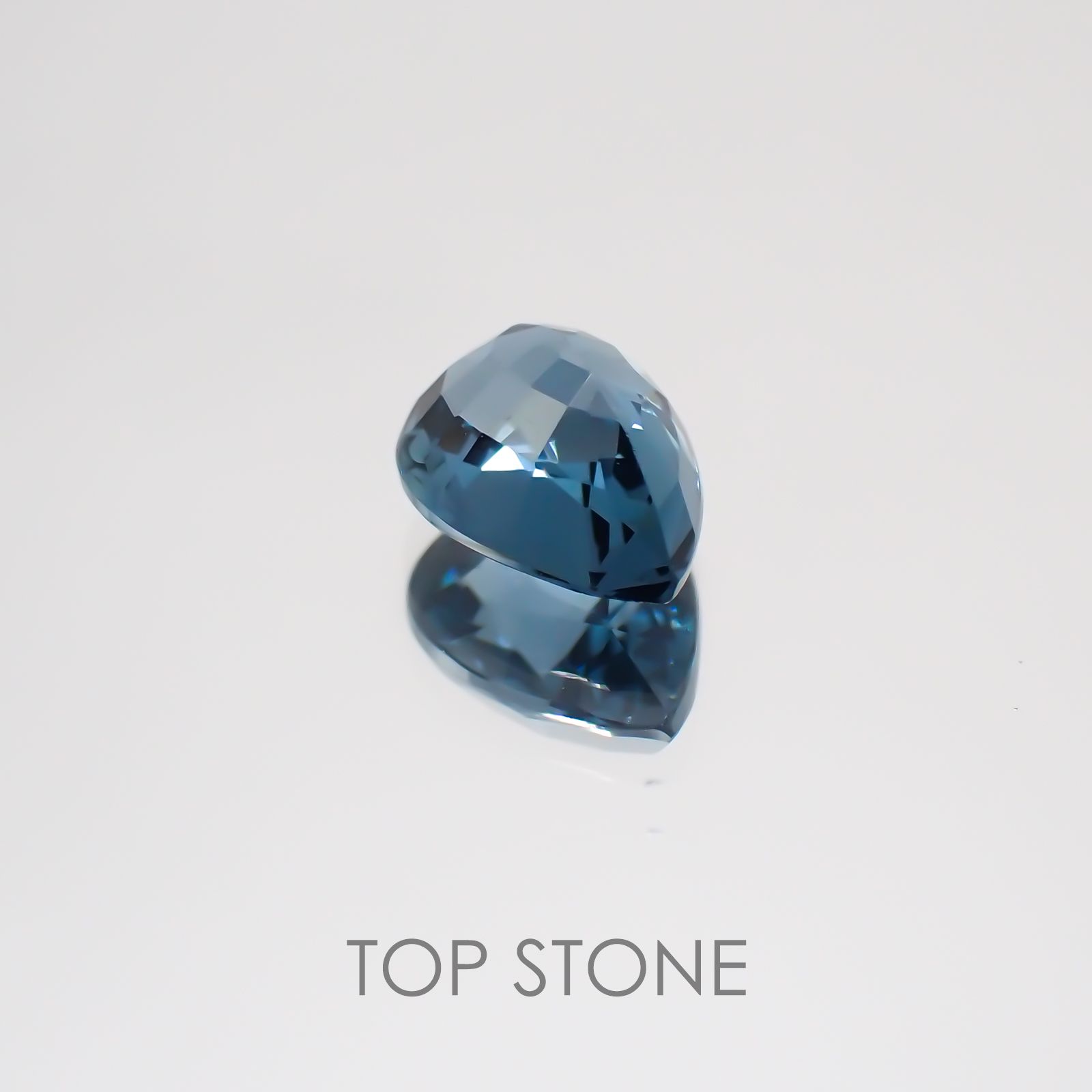 ブルースピネル スリランカ産 ルース 1.19ct[21019360]7.5×5.5mm前後