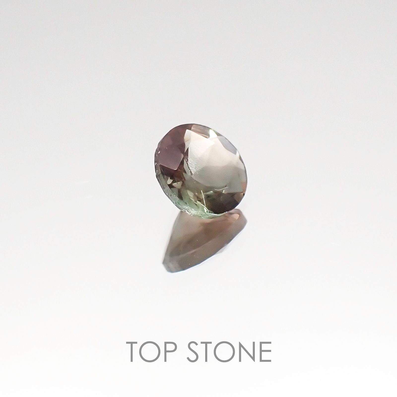 バイカラーオレゴンサンストーン アメリカ産 ルース 0.43ct[20107094]5.2×5.2mm前後