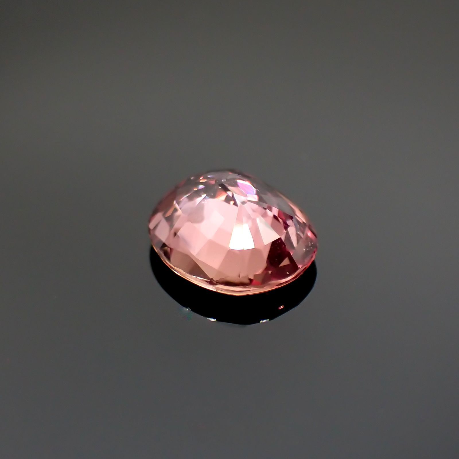パパラチャサファイア(宝石名パパラチャサファイア) スリランカ産 0.88ct GIA鑑付[20062895]6.4×5.5mm前後