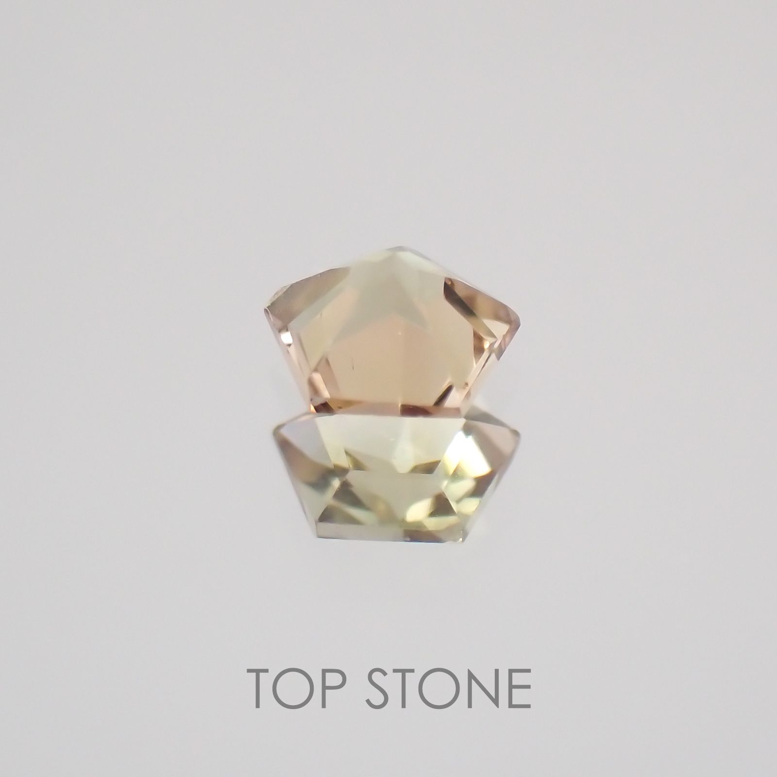◇ペンタゴンカット◇バイカラートルマリンSA ブラジル・アフリカ産 ルース 0.11ct[21019138]3.1×3.1mm前後