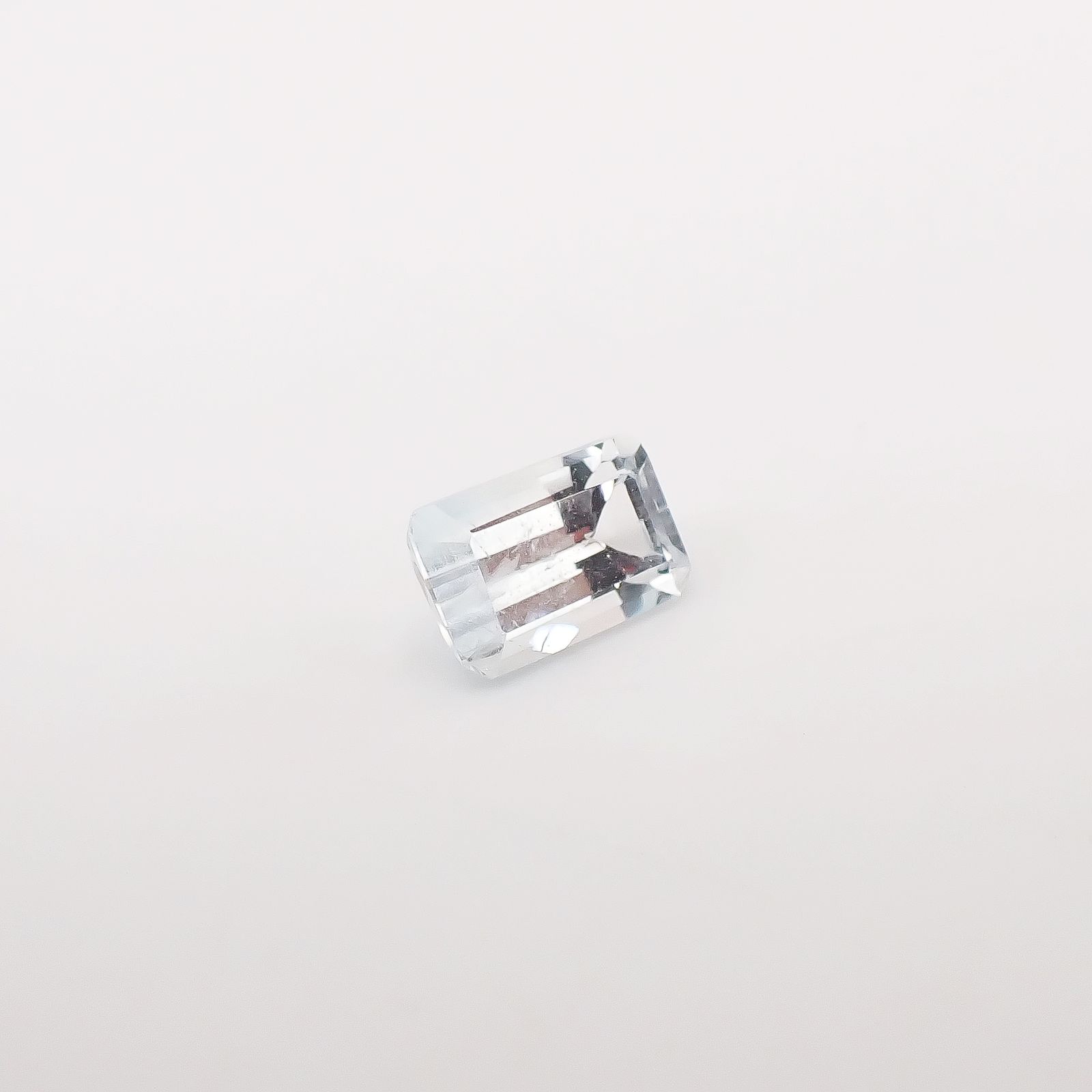 バイカラートパーズ 非加熱 ブラジル産 1.04ct / 7x4.4mm前後 [260331803]