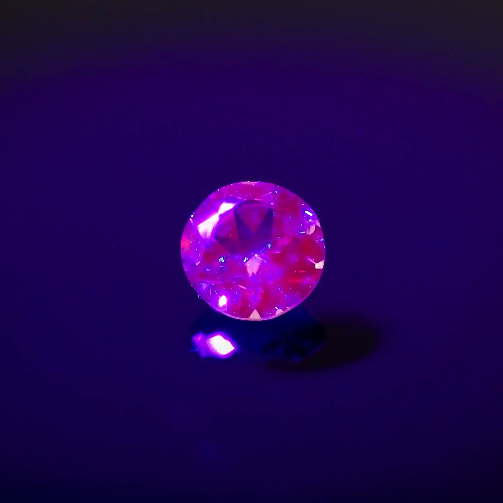 ドラゴンガーネット タンザニア産 0.30ct[230722953]3.9x3.8mm前後