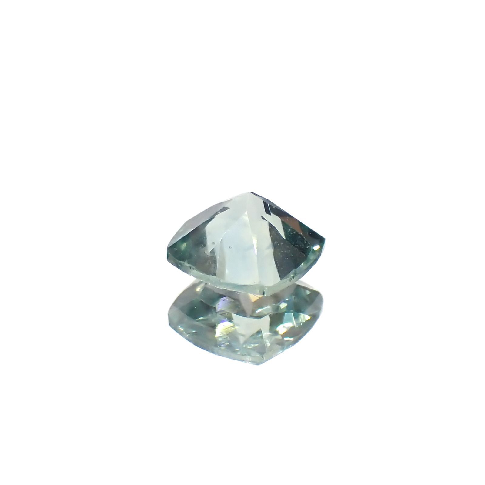 モンタナサファイア(宝石名サファイア)アメリカ・モンタナ州産 0.50ct 識別済[221219531]4.6x4.6mm前後