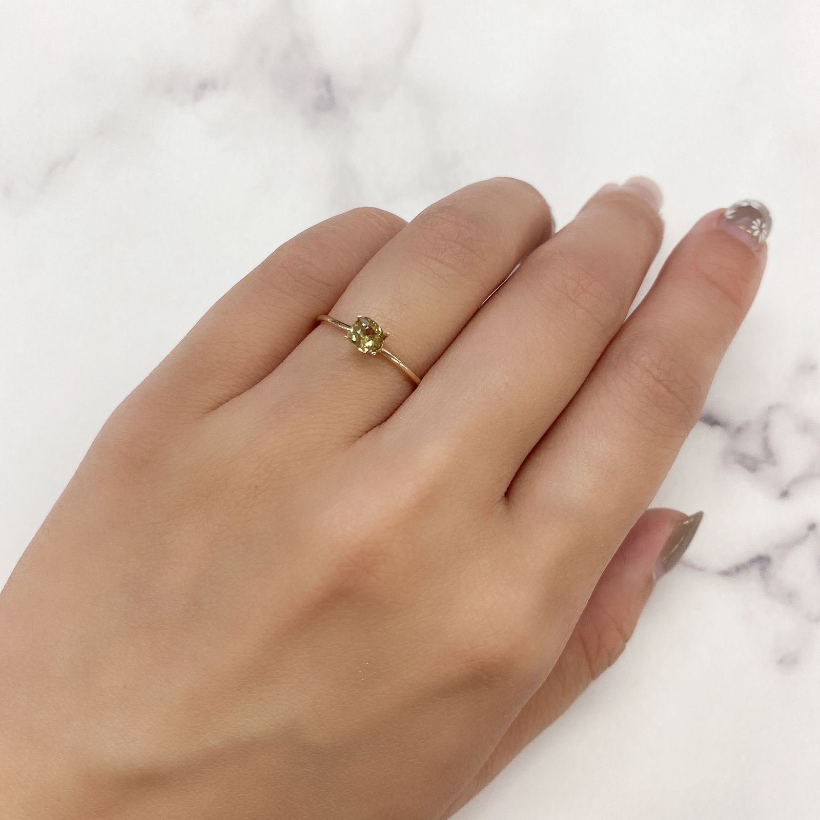 シンハライト スリランカ産 ルース 0.44ct[210910701]4.2×4.1mm前後