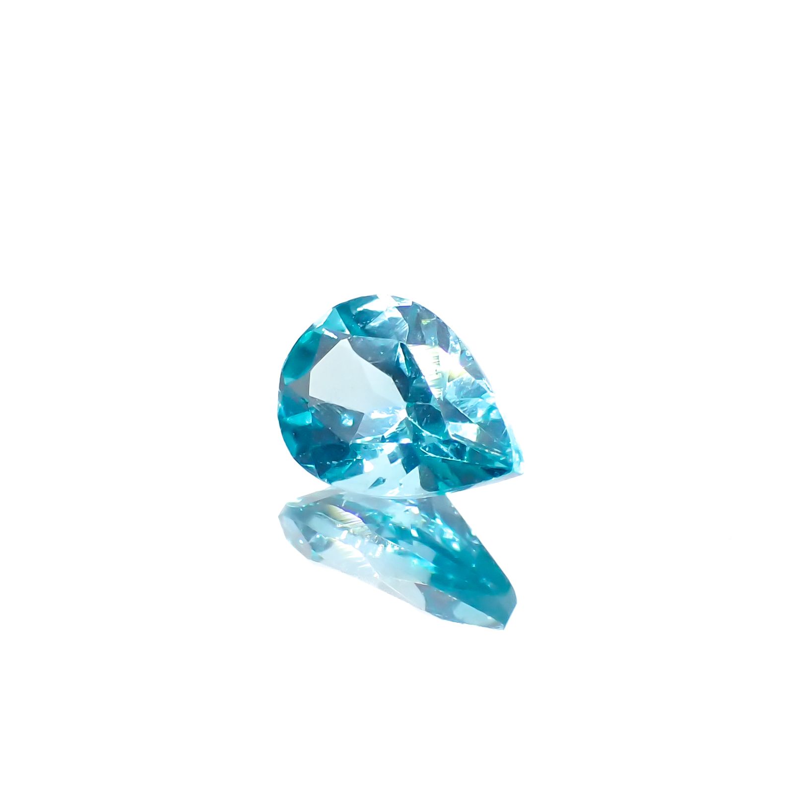 アパタイト(宝石名アパタイト)ブラジル産 0.67ct 識別済[231023843]6.8x4.8mm前後