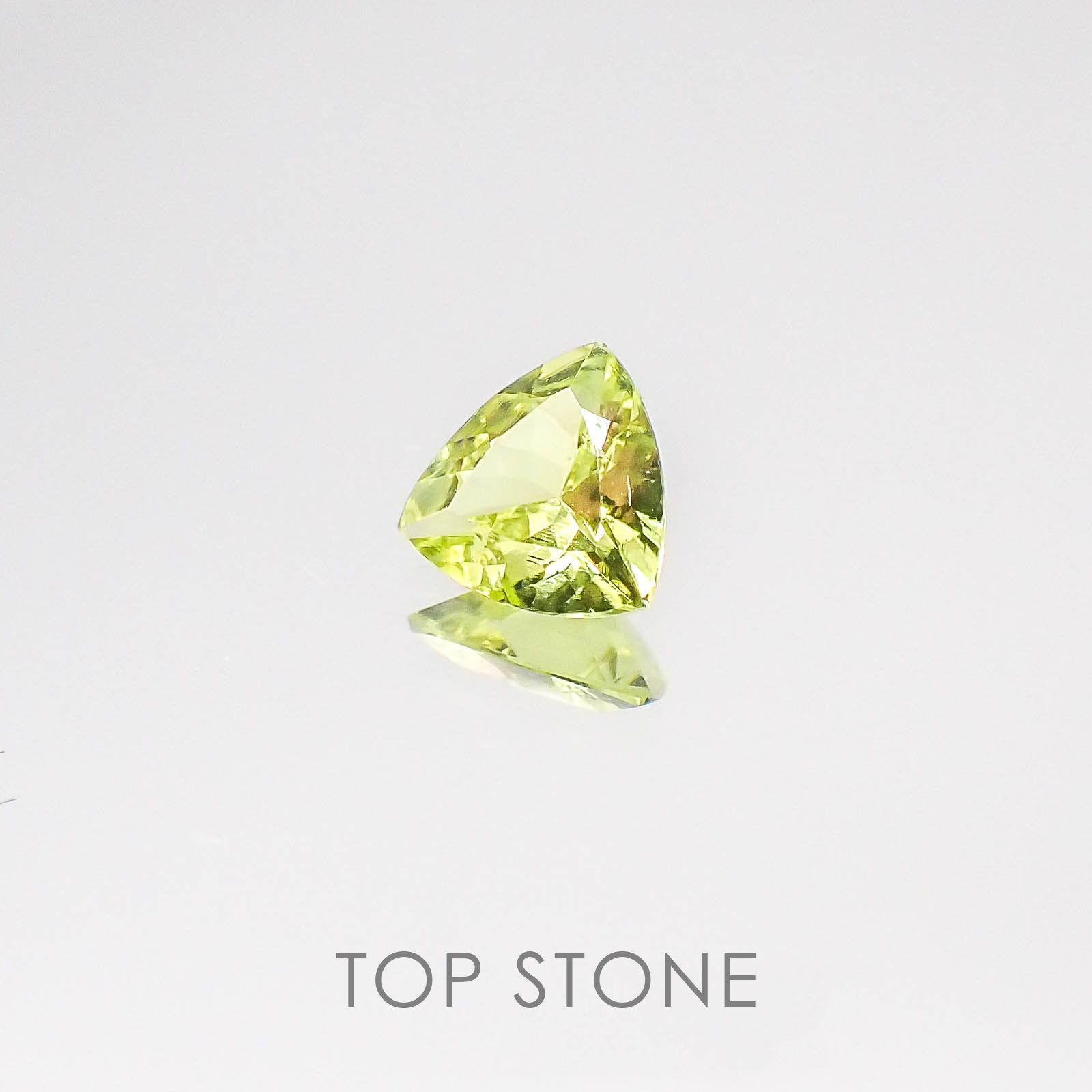 パロットクリソベリル インド産 ルース 0.39ct[20084680]5.1×5.1mm前後