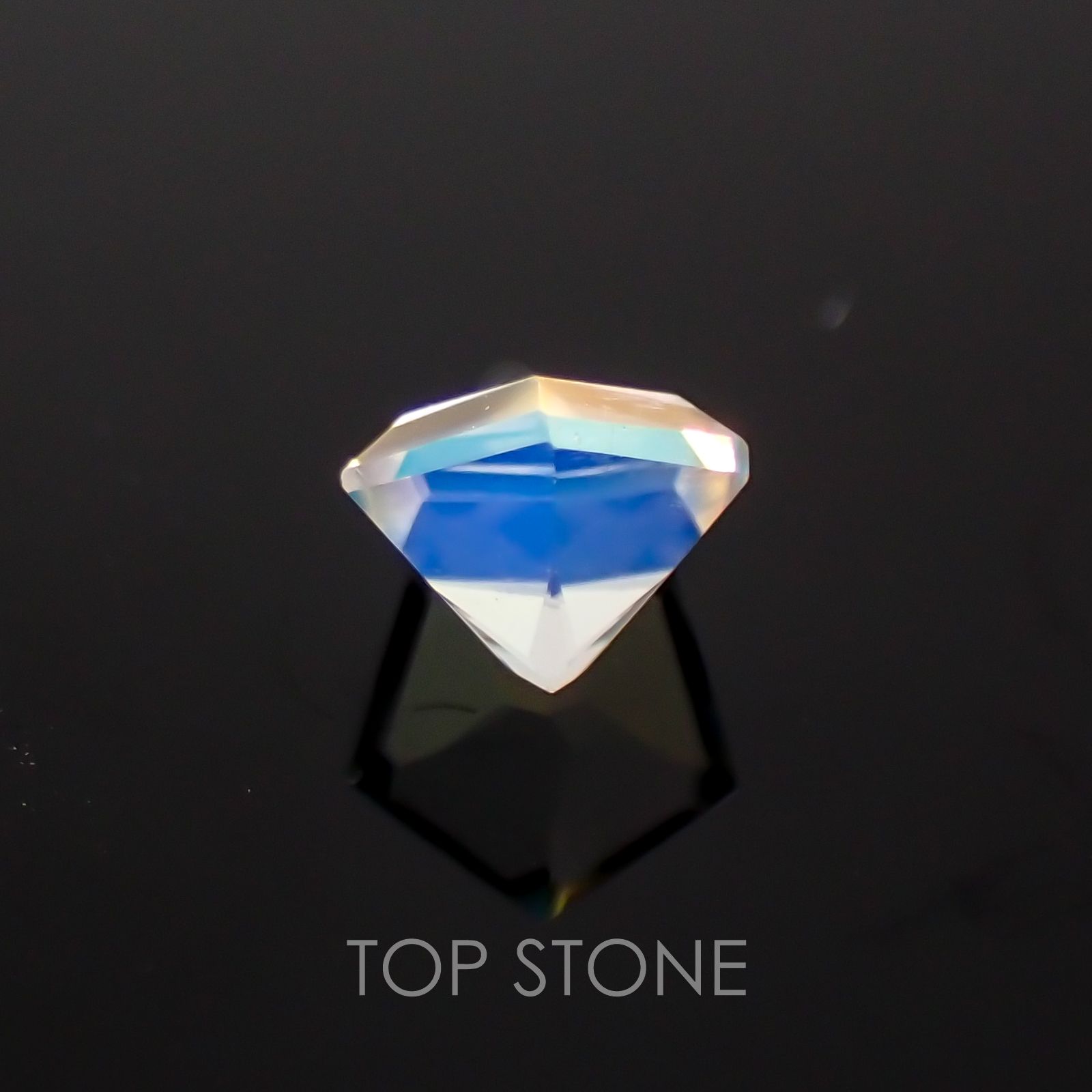 ◇ペンタゴンカット◇レインボームーンストーン(アンデシンラブラドライト) SA マダガスカル産 ルース 0.24ct[21059779]4.1×4.3mm前後