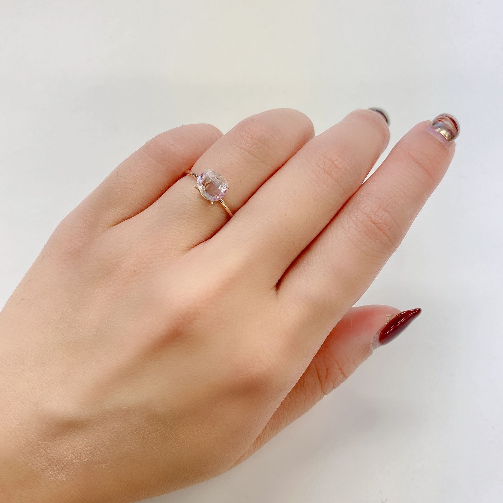 ポードレッタイト(宝石名ポードレッタイト)ビルマ産 1.372ct ソ付(彩珠)[230722816]6.9x6mm前後
