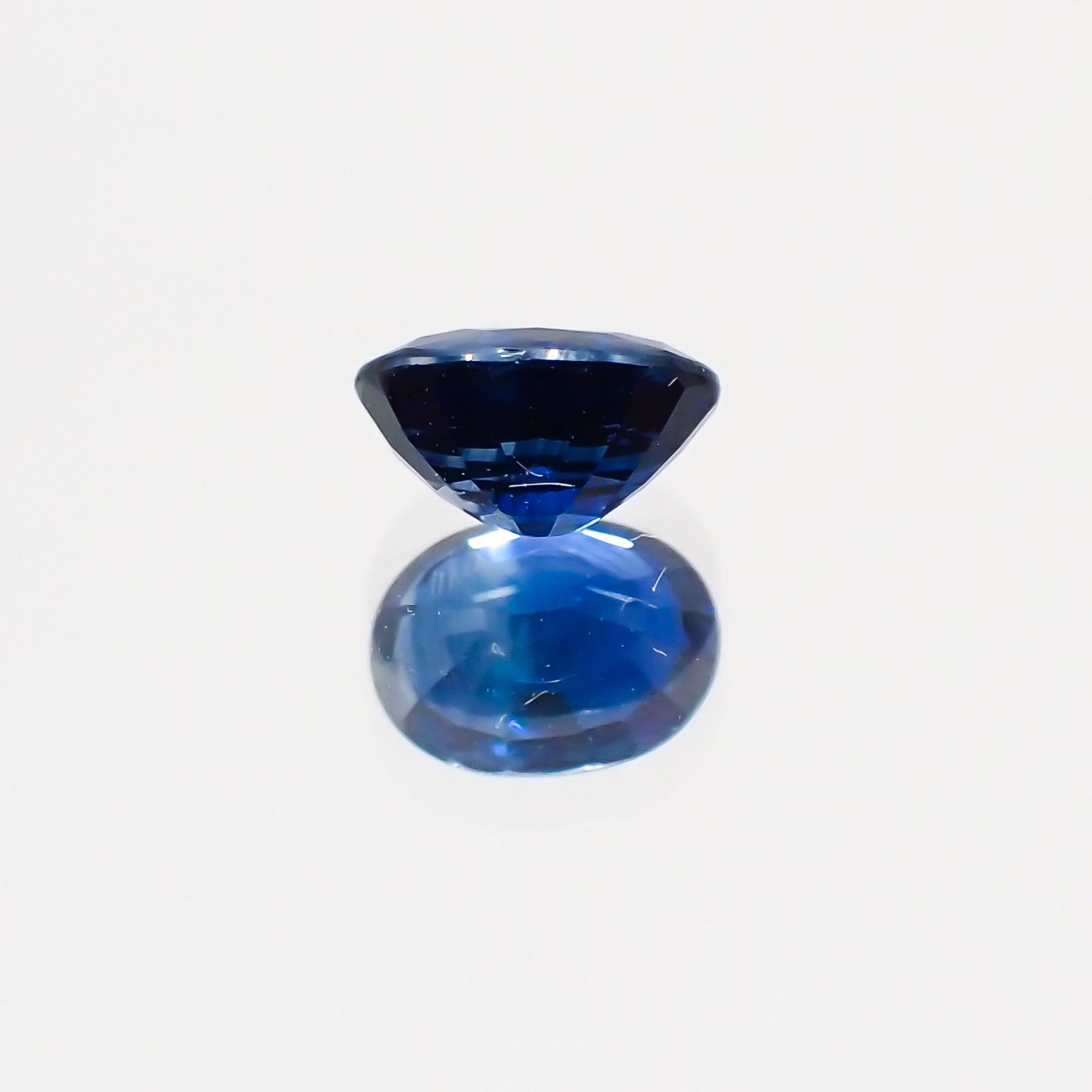 サファイア マダガスカル・スリランカ産 ルース 0.52ct[21038712]5.2×3.8mm前後