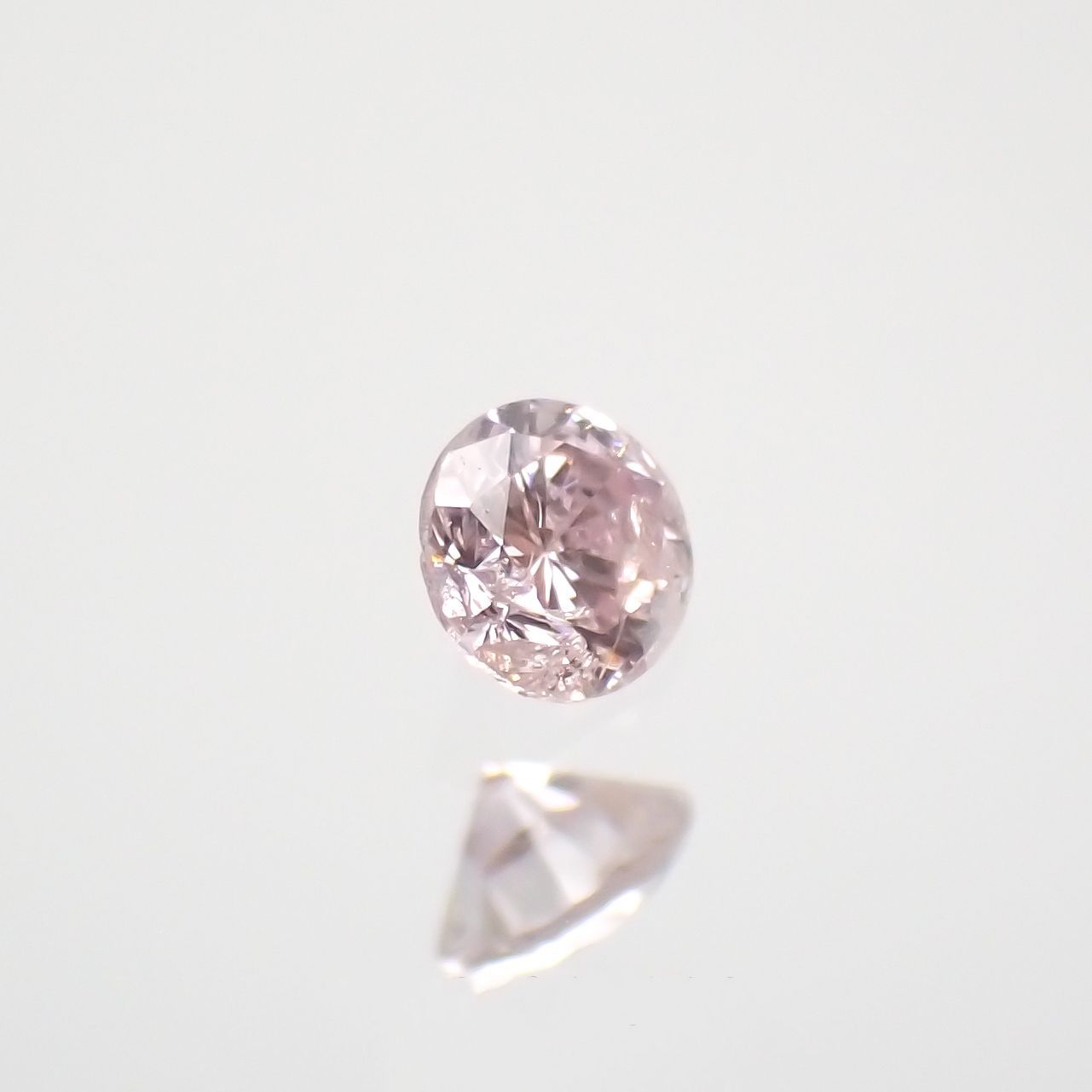 ピンクダイヤモンド(宝石名ダイヤモンド) I-2 / FANCY LIGHT PINK 0.038ct ソ付(CGL)[210812235]2×2.1mm前後