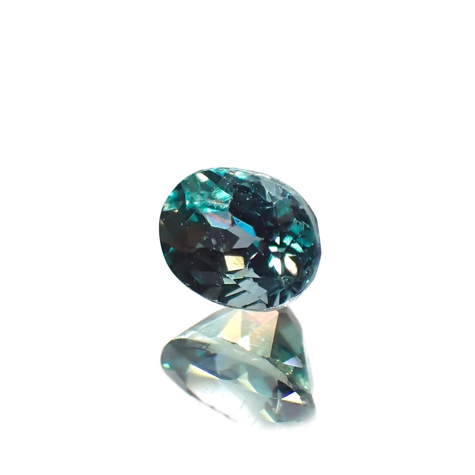 アレキサンドライト(宝石名アレキサンドライト)インド産 0.25ct 識別済[221219407]3.8x2.9mm前後