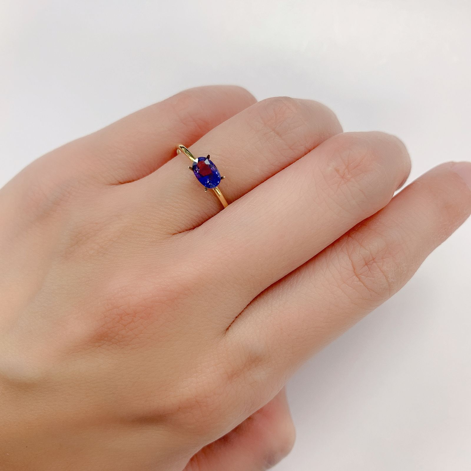 バイカラーサファイア(宝石名バイカラー・サファイア)タンザニア産 0.56ct 識別済[220113891]6x3.9mm前後