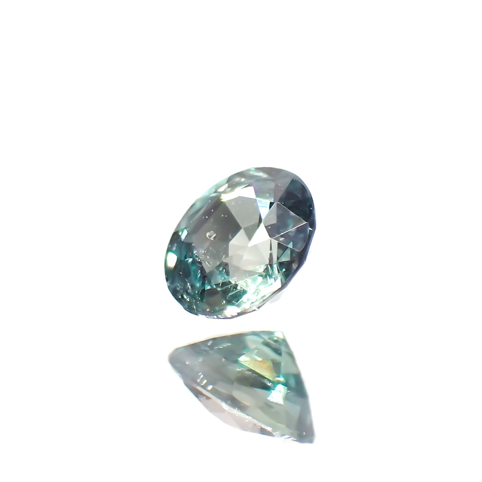 アレキサンドライト(宝石名アレキサンドライト)ブラジル産/EmeraldMains社製 0.122ct ソ付(彩珠)[230522061]3x2.9mm前後
