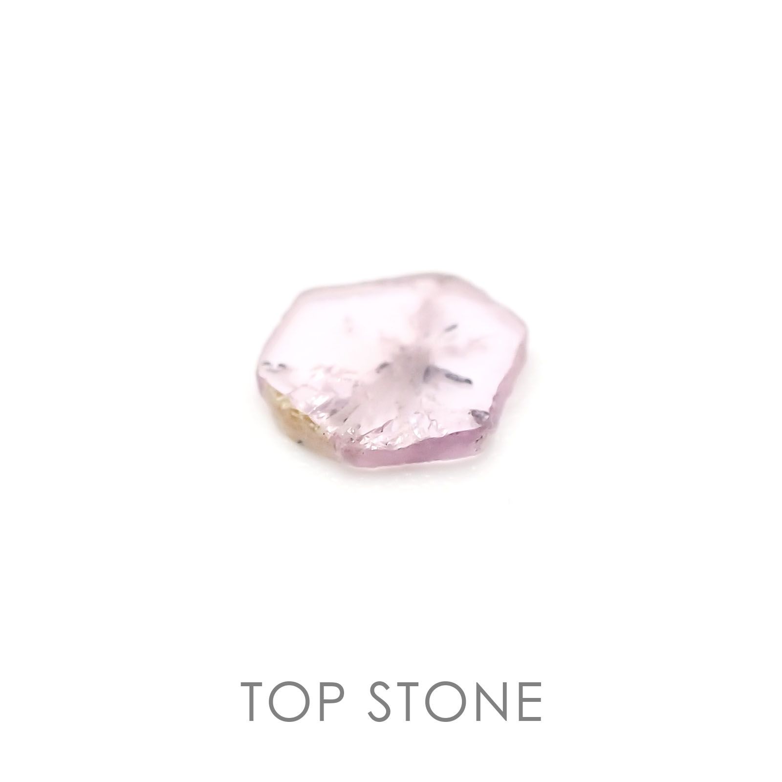 トラピッチェピンクサファイア パキスタン・カシミール産 原石・結晶 0.43ct[20106831]6.4×6.2mm前後
