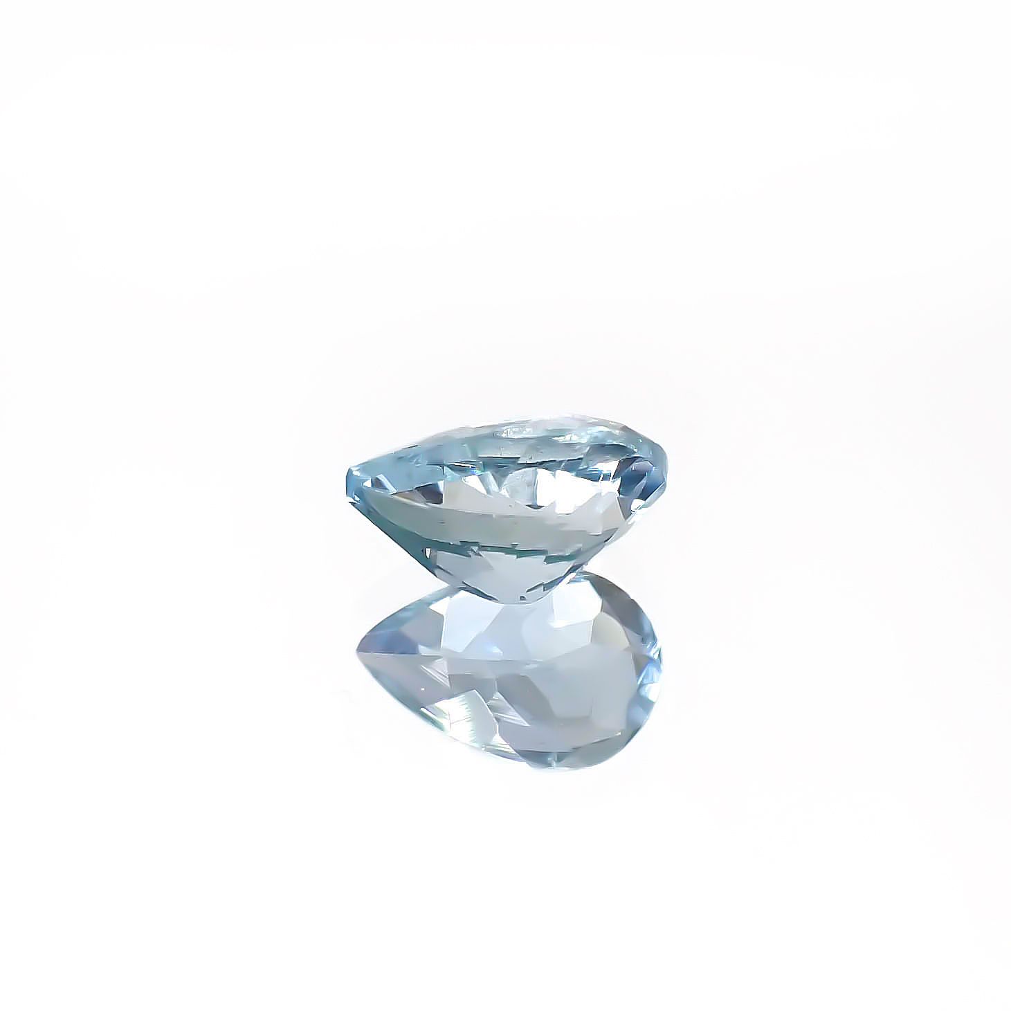 アクアマリン サンタマリアカラー ナイジェリア/マダガスカル産 0.42ct[240225973]6.1x3.9mm前後