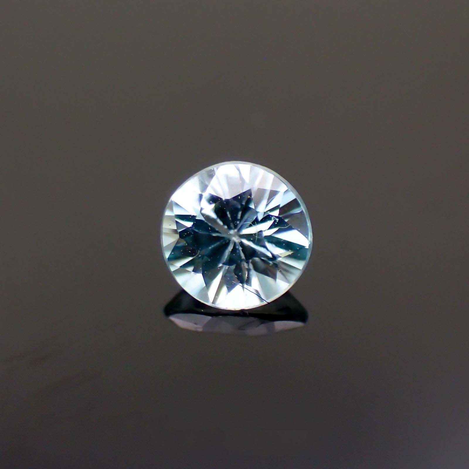 アイスブルージルコン カンボジア産 0.60ct[221018649]4.9x4.8mm前後