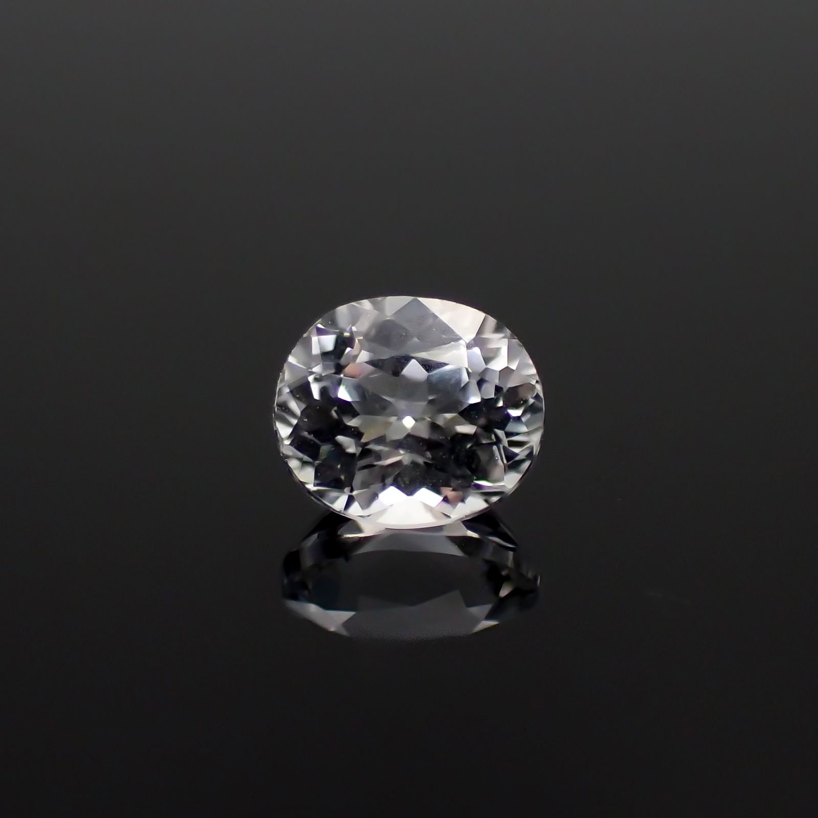 フェナカイト(宝石名フェナカイト)ブラジル産 0.60ct 識別済[230923399]5.5x4.7mm前後