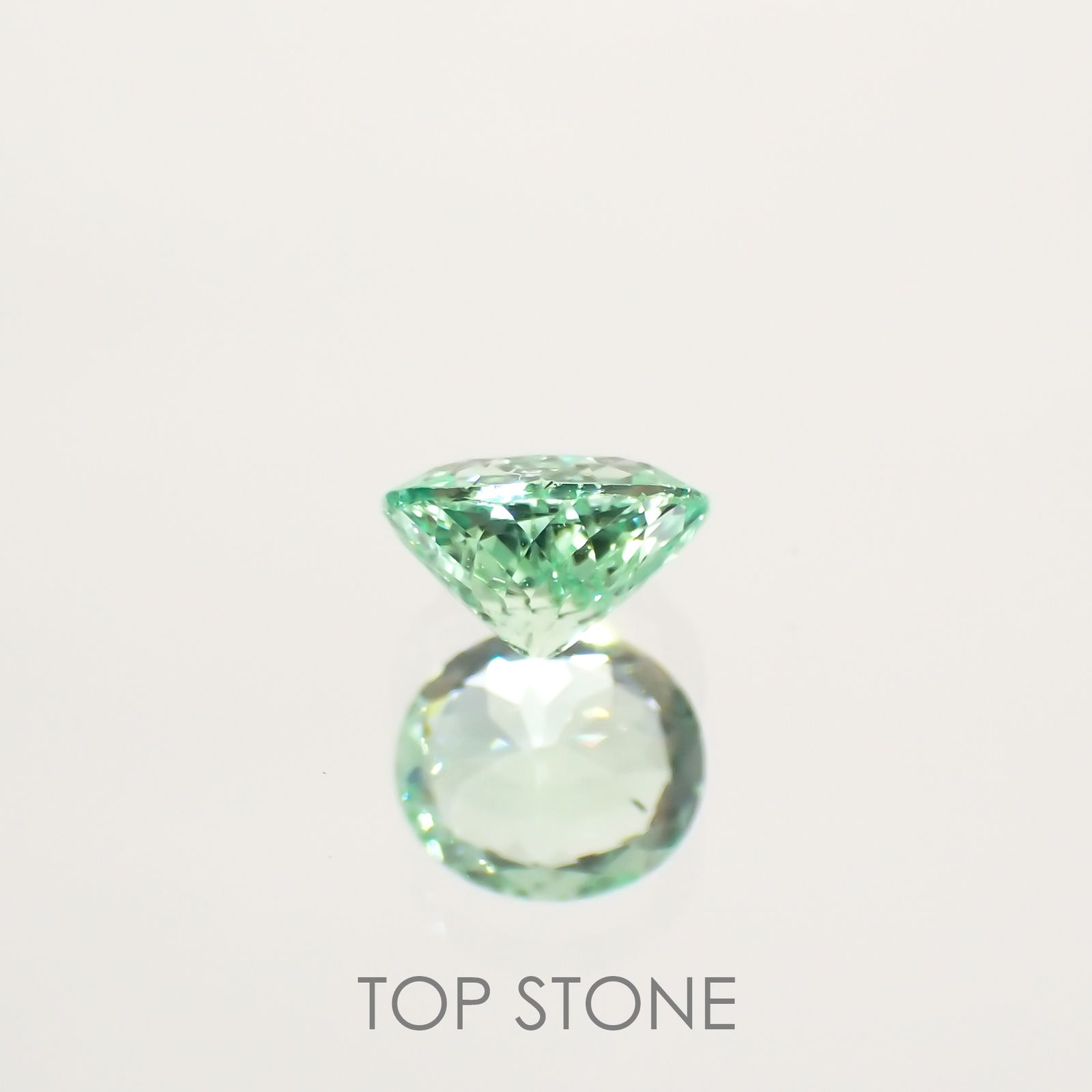 ミントガーネット(宝石名グリーン グロッシュラー・ガーネット) タンザニア産 0.53ct 識別済[210711922]5.1×4.6mm前後