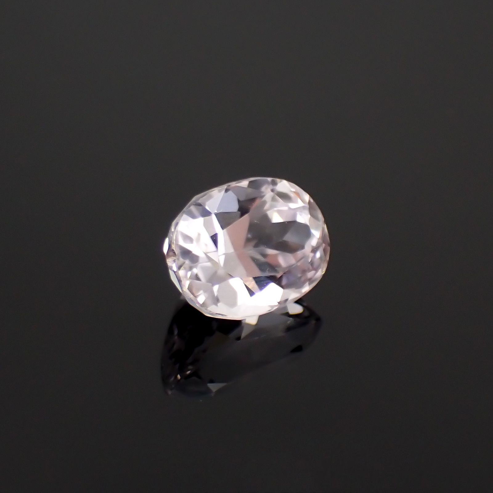 クンツァイト アフガニスタン産 2.18ct[240219608]8.5x6.2mm前後
