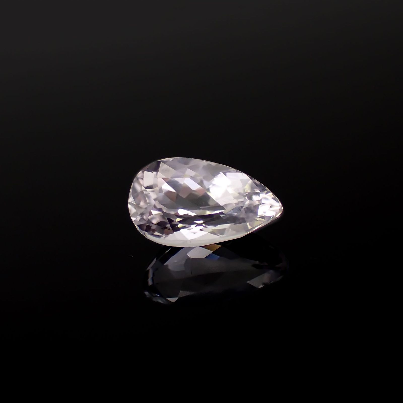 クンツァイト アフガニスタン産 2.42ct[240219117]10.5x6.1mm前後