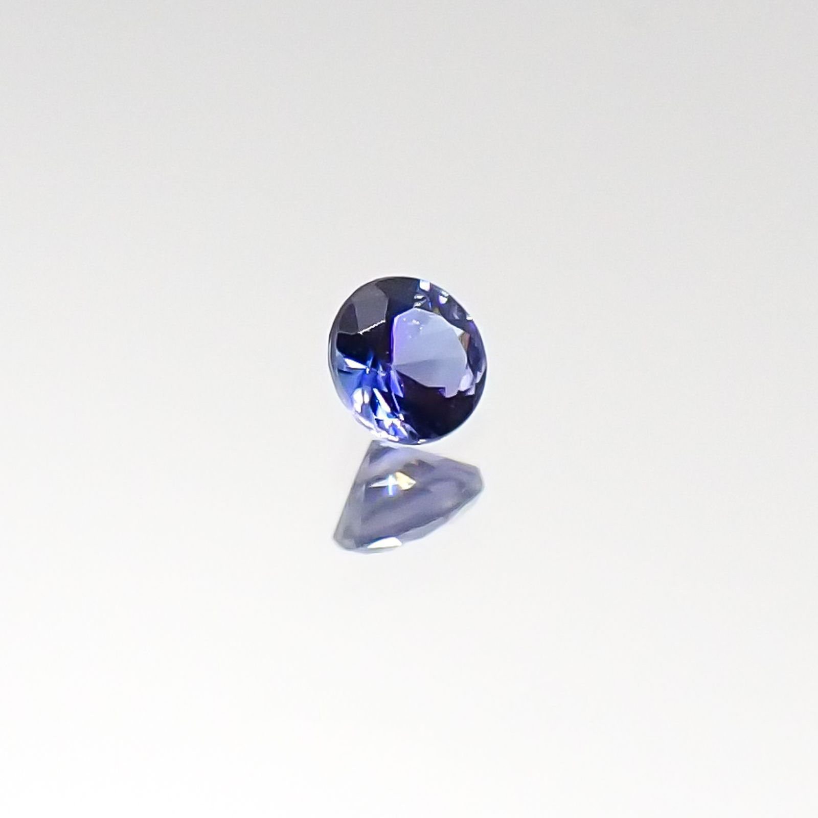 ベニトアイト(宝石名ベニトアイト) アメリカ・カリフォルニア産 0.053ct 識別済[20095851]2.3×2.2mm前後