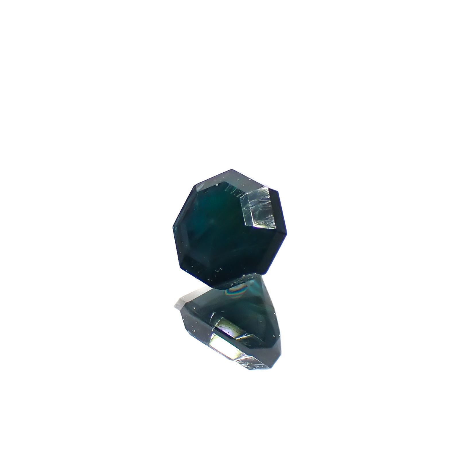 ◇オクタゴンカット◇グランディディエライト(宝石名グランディディエライト)マダガスカル産 0.42ct 識別済[240628319]4.2x4.1mm前後