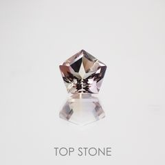 ◇ペンタゴンカット◇アメトリンSA(宝石名バイカラー・クォーツ/別名アメトリン) ボリビア産 0.45ct 識別済[210611045]5.1×5.3mm前後
