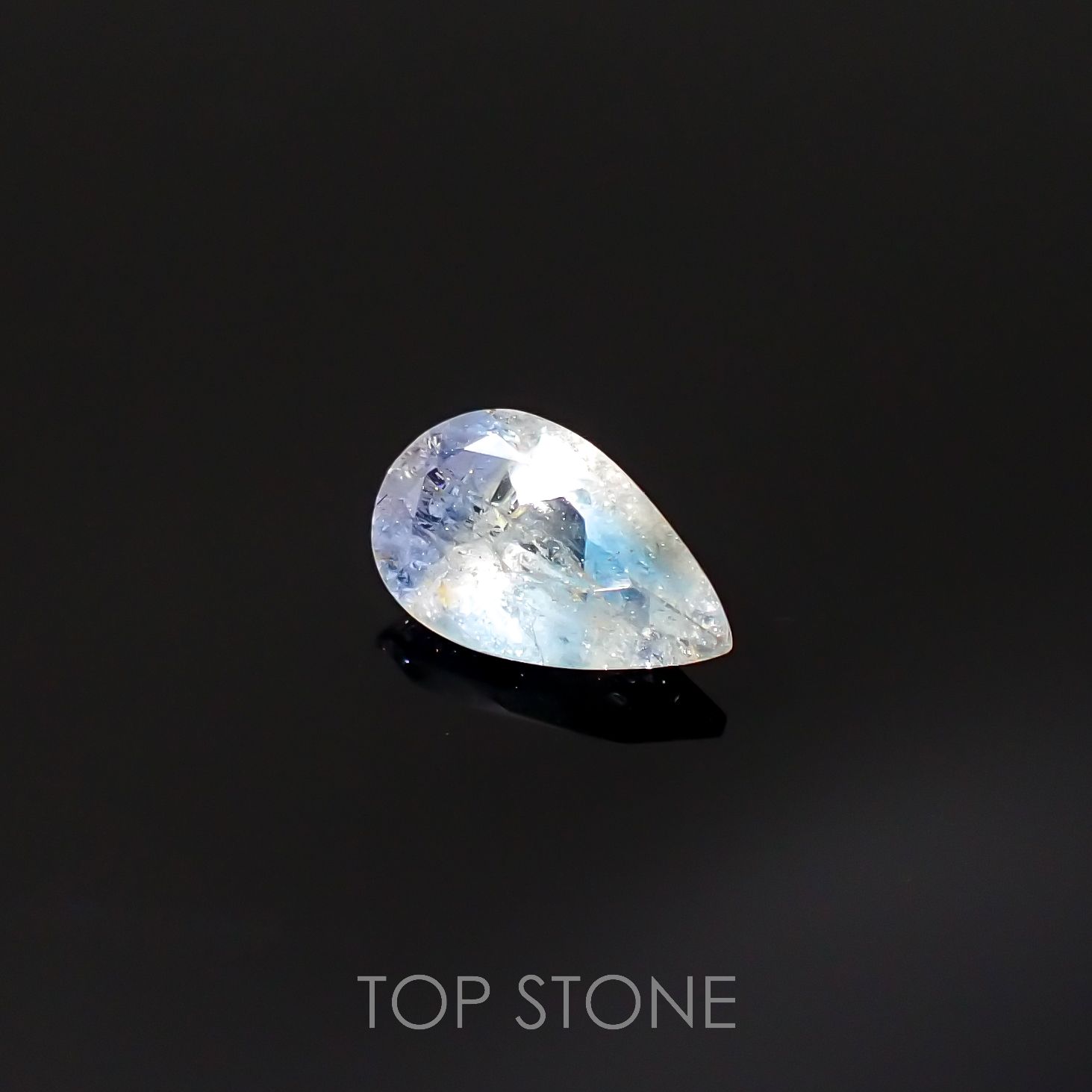 ジェレメジェバイト(宝石名エレメジェバイト)ナミビア産 0.799ct ソ付(彩珠)[220616454]8.3x5.1mm前後