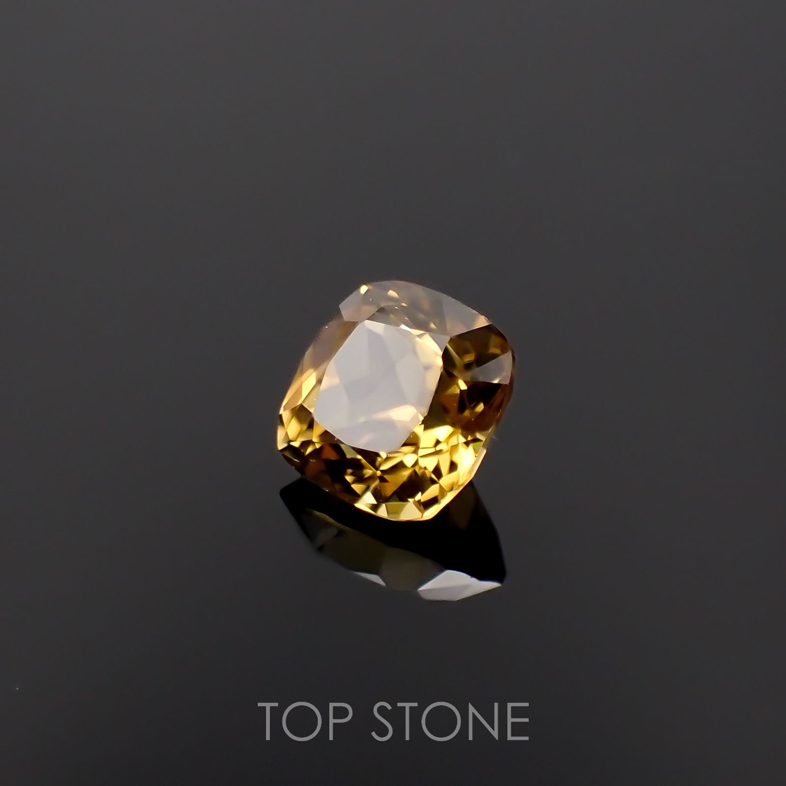 シンハライト(宝石名シンハライト)スリランカ産 1.43ct 識別済[221219707]6.4x6.2mm前後