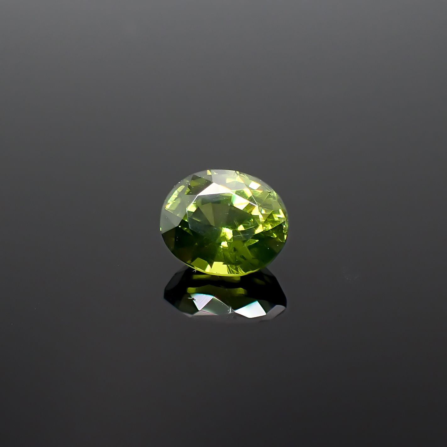 グリーンジルコン スリランカ/カンボジア産 1.17ct[240929086]6.4x5.3mm前後