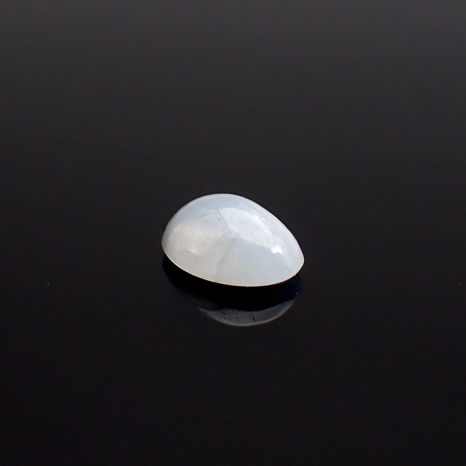 ジルコンキャッツアイ ビルマ産 0.60ct / 5.6x4mm前後 [260832882]