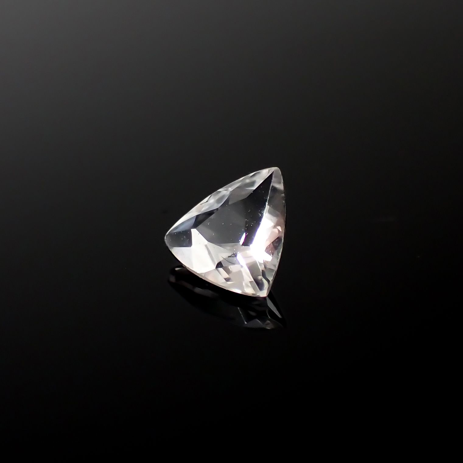 フェナカイト ブラジル産 0.46ct[240226264]5.6x5.5mm前後