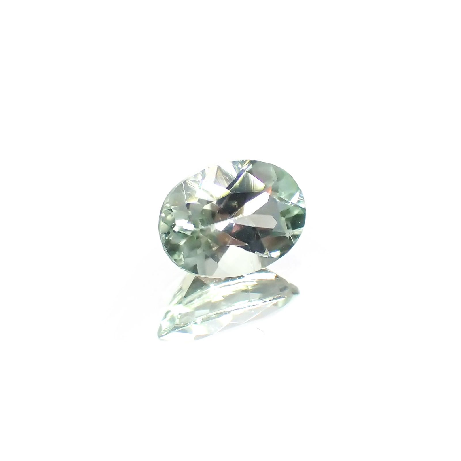モンテブラサイト(宝石名モンテブラサイト)マダガスカル産 識別済 0.77ct / 7.1x5.1mm前後 [220115210]