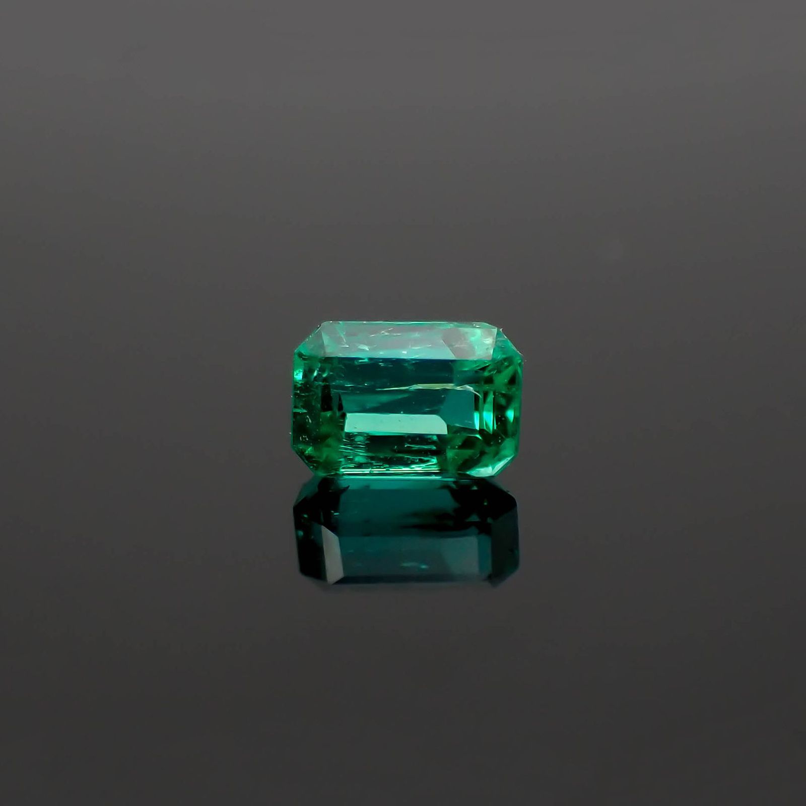 エメラルド コロンビア産 0.21ct [230421717]4.1x2.7mm前後