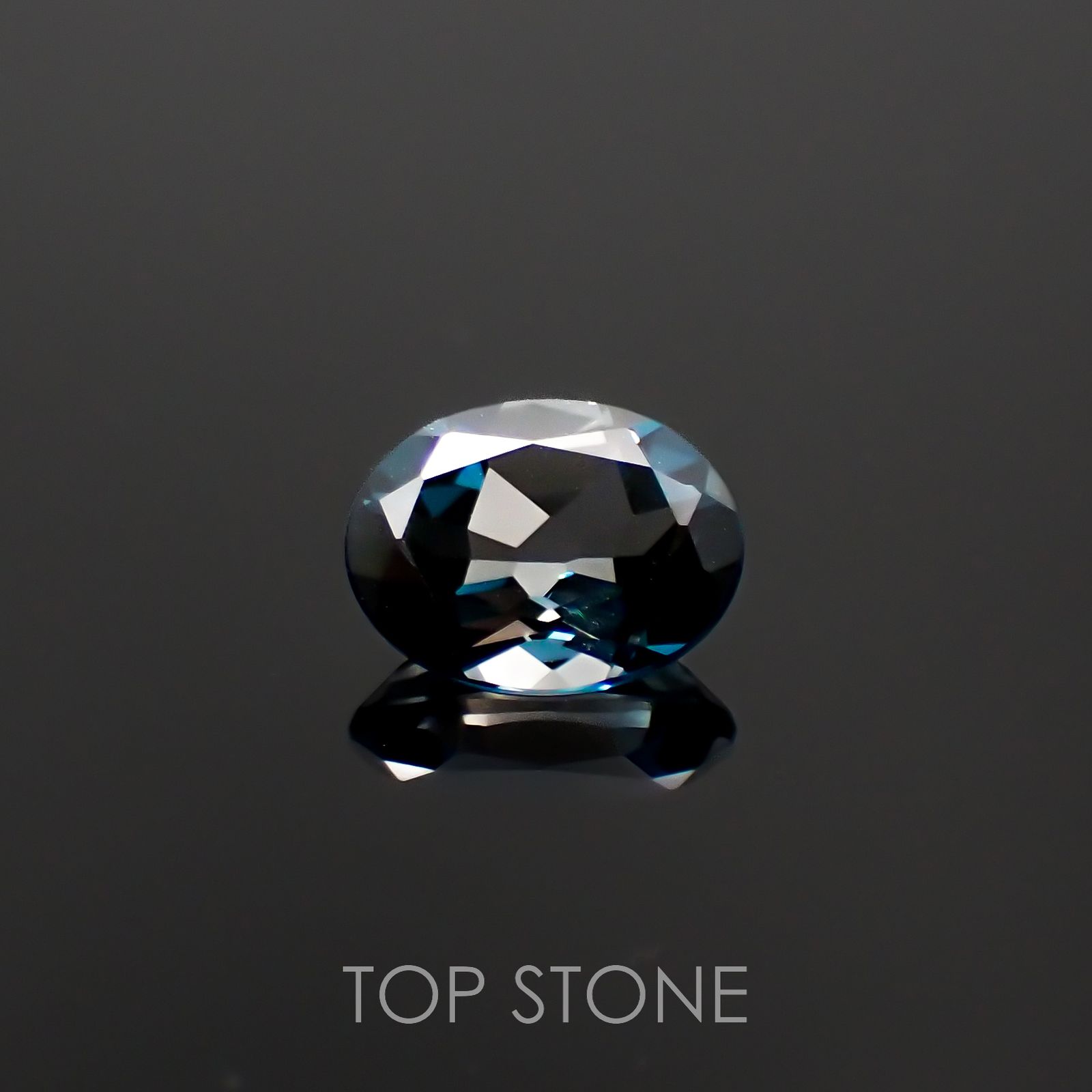 ロンドンブルートパーズ ブラジル産 1.55ct[221219305]8.1x6.1mm前後