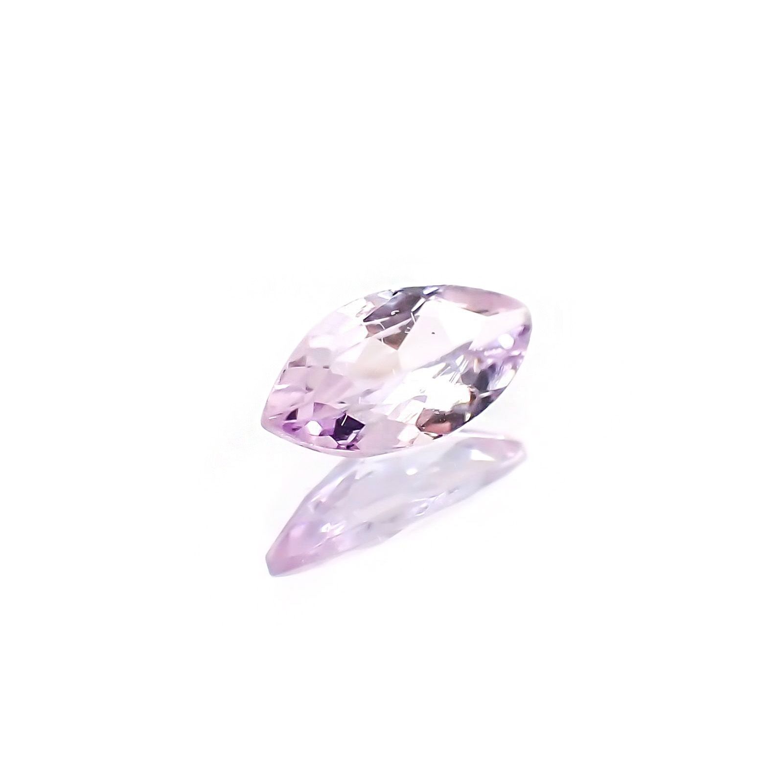 ピンクゾイサイト(宝石名ピンク・ゾイサイト)タンザニア産 識別済 0.32ct / 7x3.4mm前後 [231124169]
