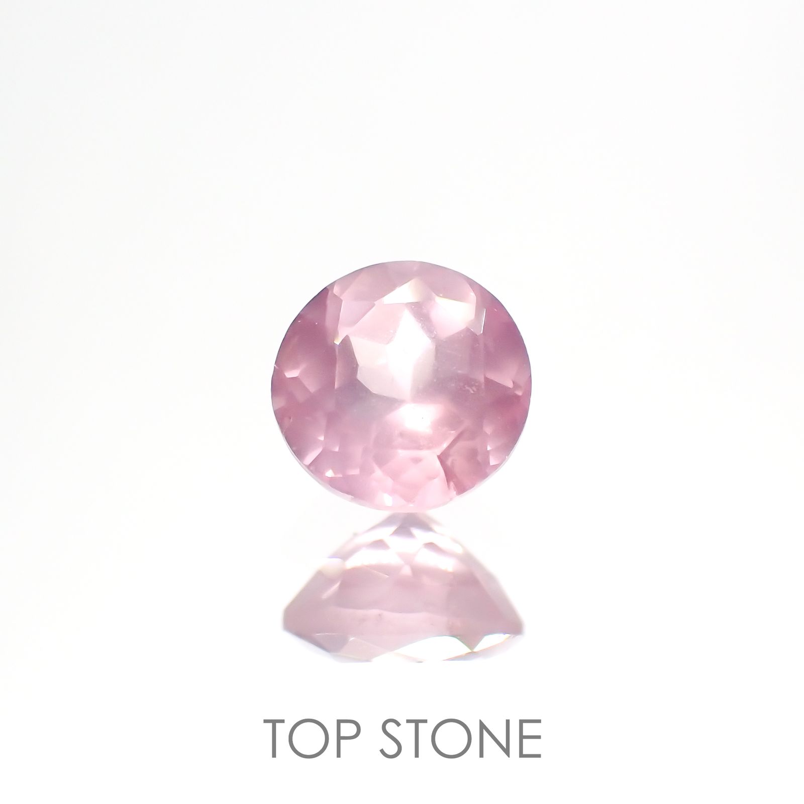 シルキーピンクスピネル(宝石名ピンク・スピネル) タンザニア産 0.42ct 識別済[210812910]4.4×4.4mm前後