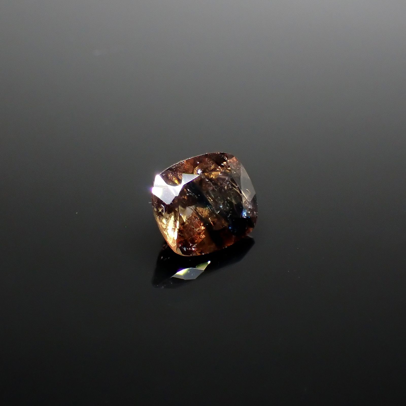ブルーティントアキシナイト パキスタン産 3.82ct [250730815]10.1x8.6mm前後