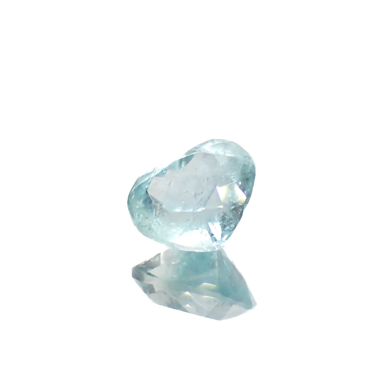 ユークレース(宝石名ブルー・ユークレース)コロンビア産 1.689ct ソ付(彩珠)[221018681]6.9x8.1mm前後
