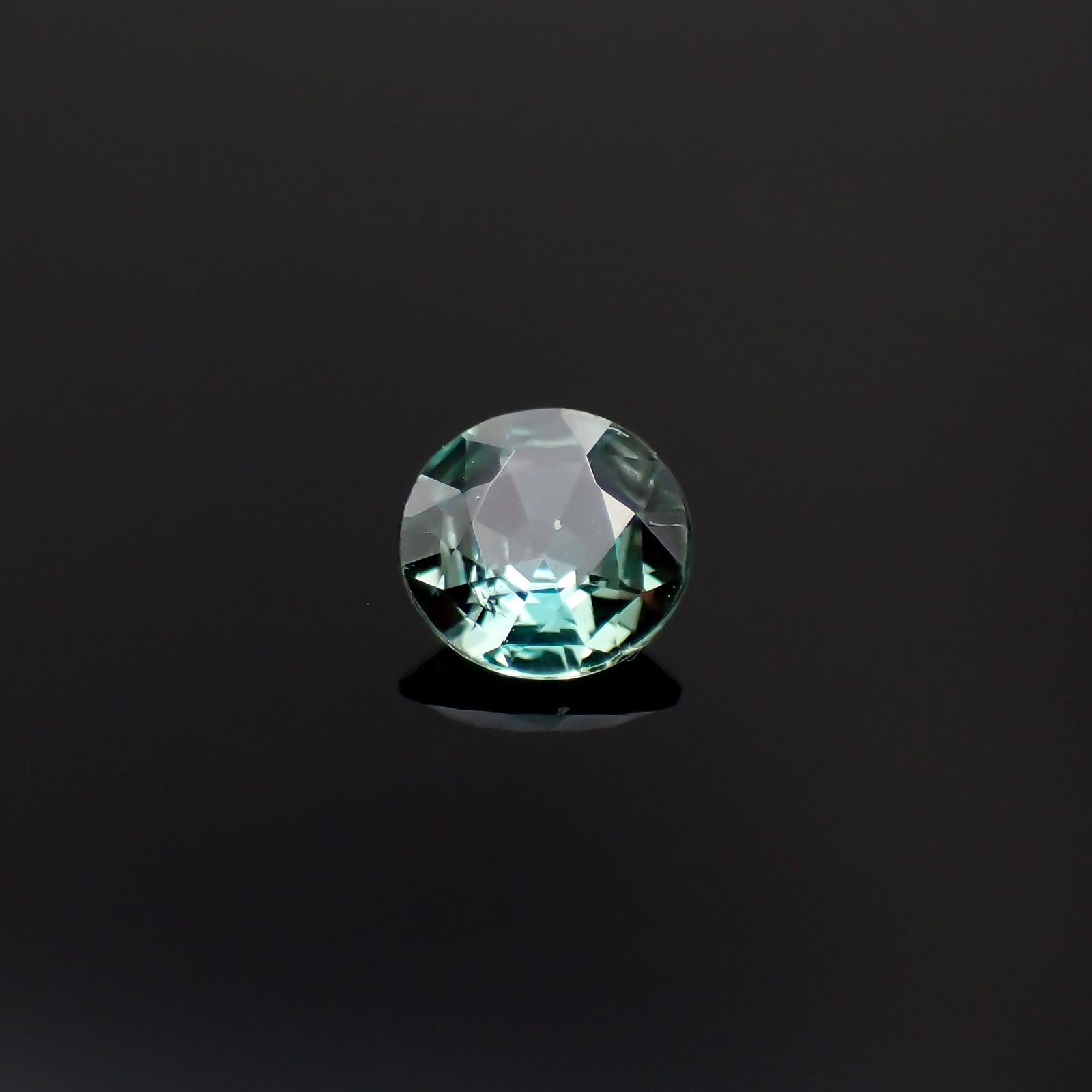 アレキサンドライト ブラジル産/EmeraldMains社製 0.17ct[240427159]3.7x3.6mm前後