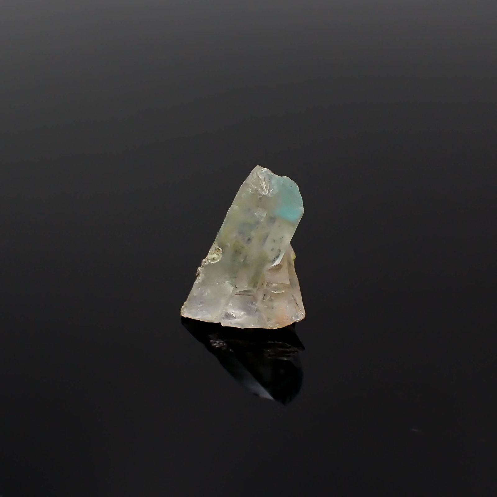 アホイト 原石(宝石名アホイト イン クォーツ)南アフリカ・メッシーナ鉱山産 4.17ct 識別済[230522035]13.5x10.9mm前後