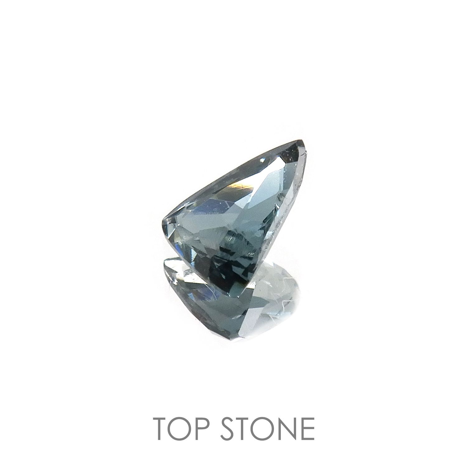 サファリン(宝石名サファリン) スリランカ産 0.19ct 識別済[210712158]4.5×3.4mm前後