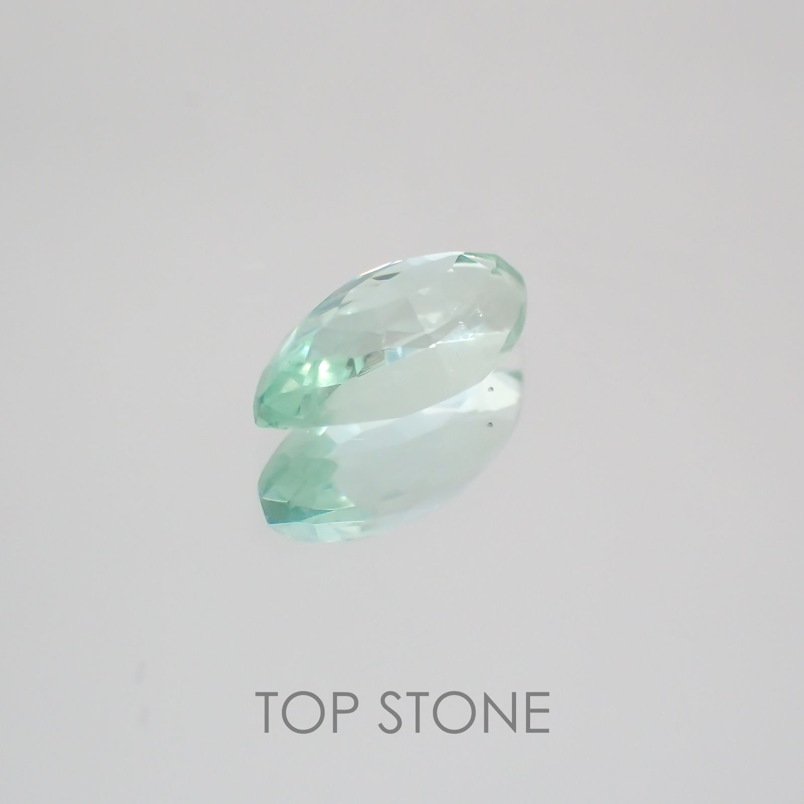 ミントベリル(宝石名グリーン・ベリル) ブラジル産 0.54ct 識別済[21079832]7.8×4mm前後