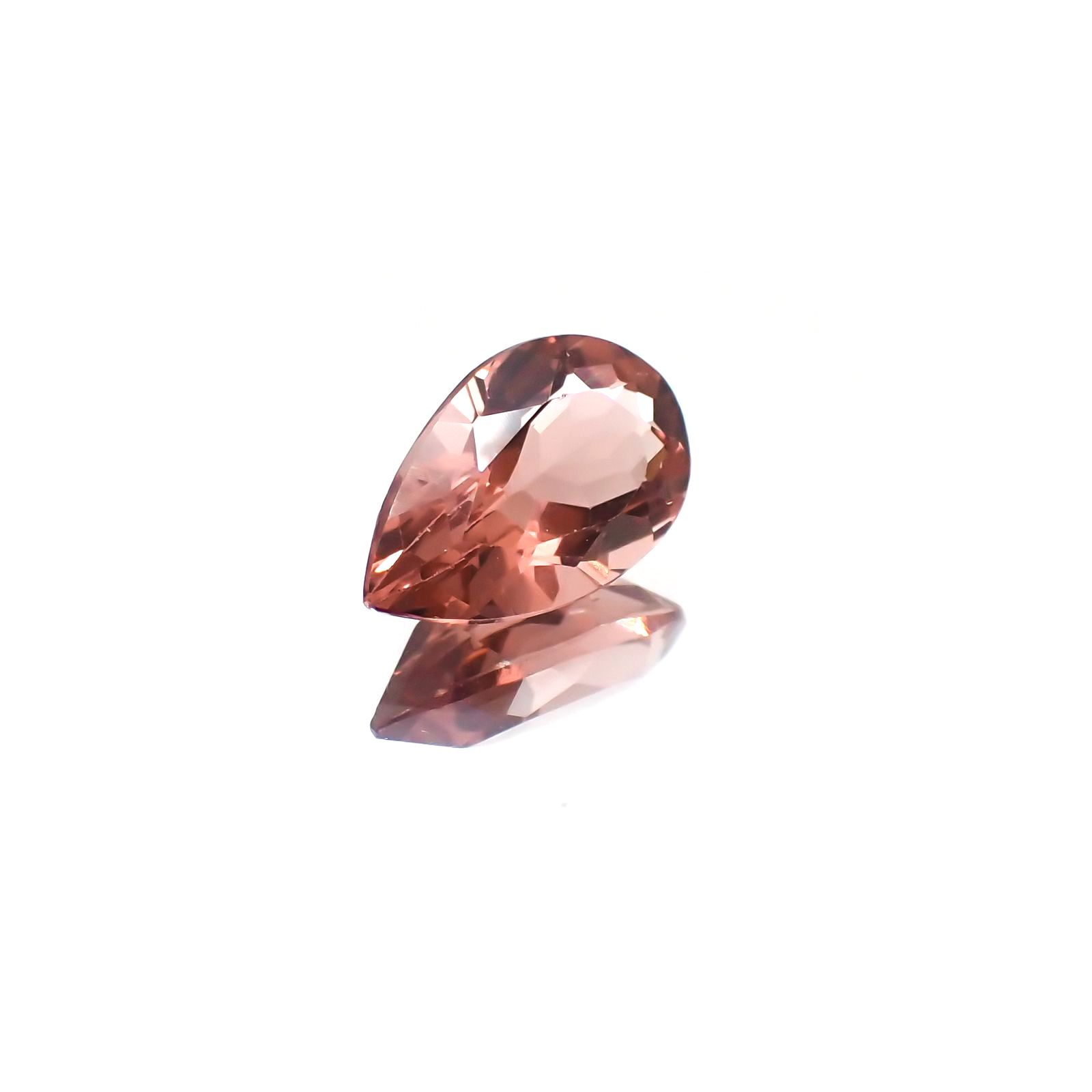 ピンクアパタイト(宝石名アパタイト) ブラジル産 1.37ct 識別済[21029862]9.3×5.9mm前後