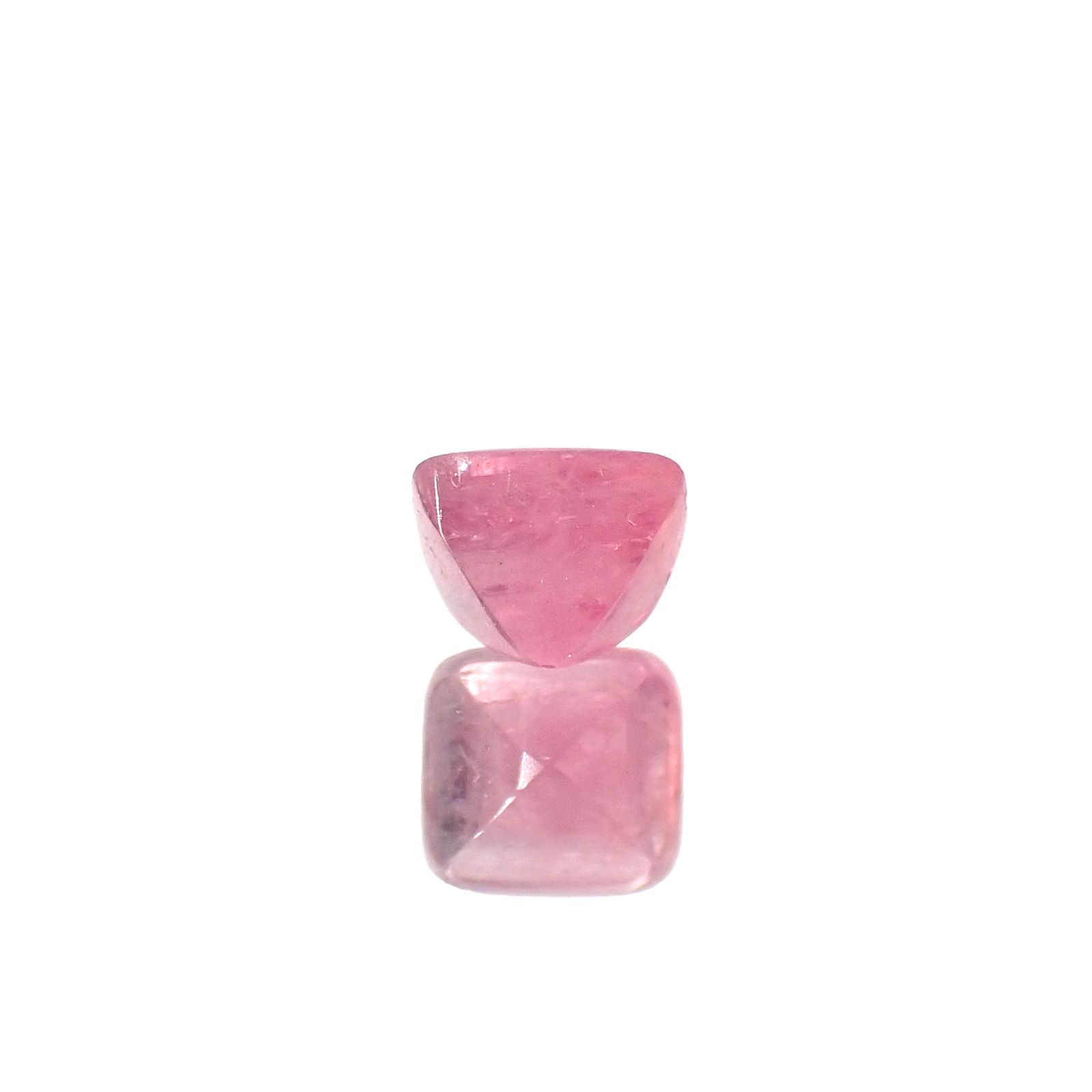 ◇バフカット◇レッドベリル アメリカ・ユタ州産 0.27ct[231023766]3.9x3.6mm前後