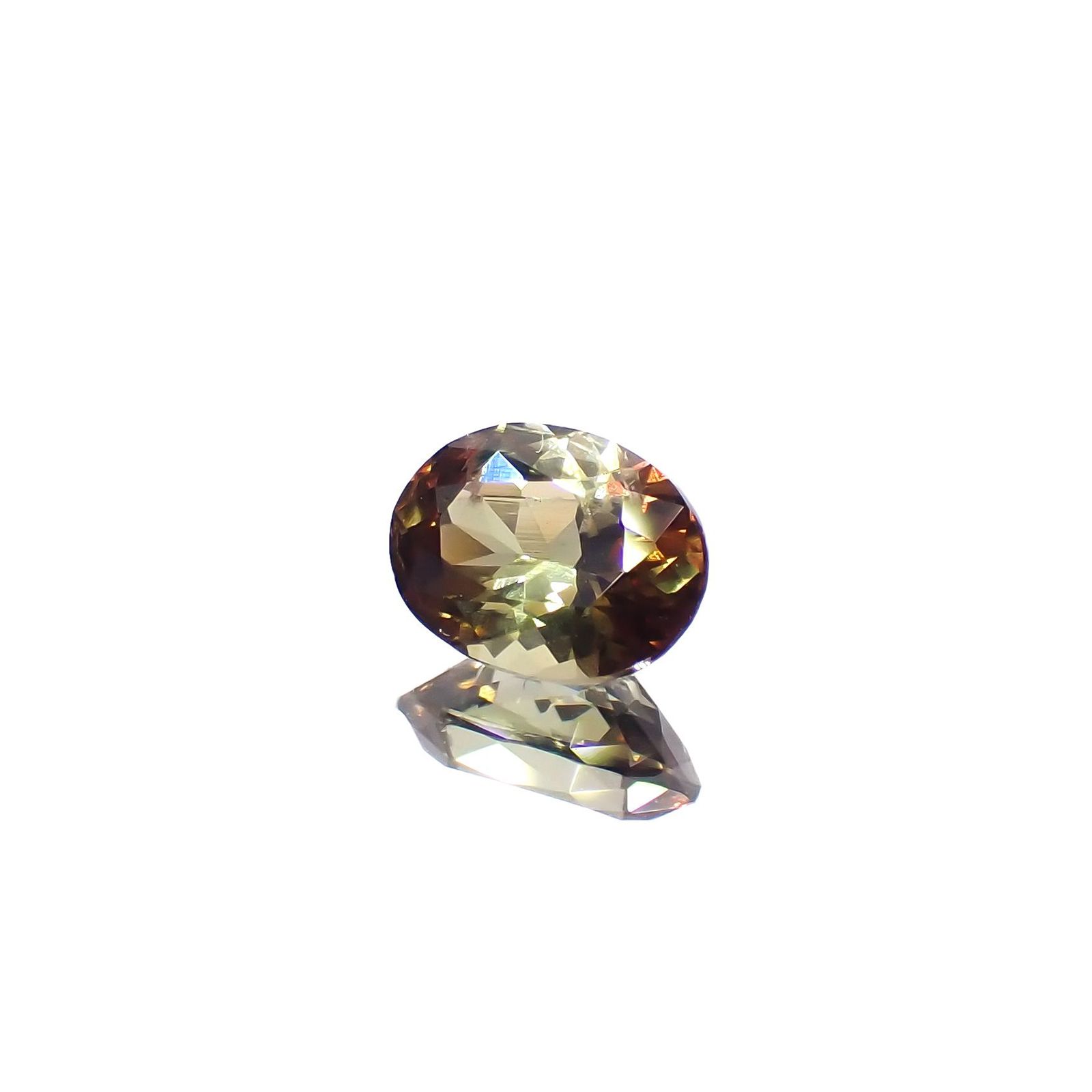 バイカラーアンダリュサイト スリランカ/マダガスカル産 0.62ct[230421599]6.2x4.7mm前後