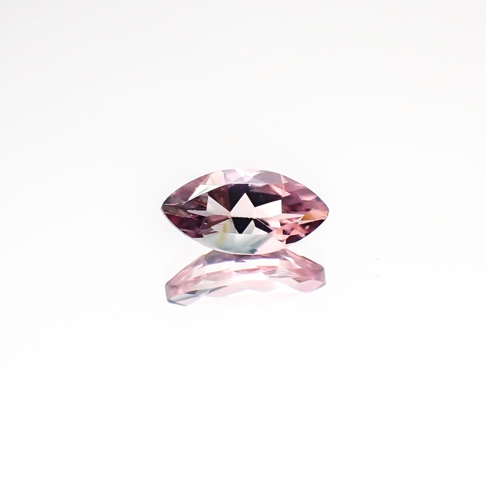 バイカラートルマリン(宝石名バイカラー・トルマリン)ブラジル産 0.67ct 識別済[230622367]8.1x4.1mm前後